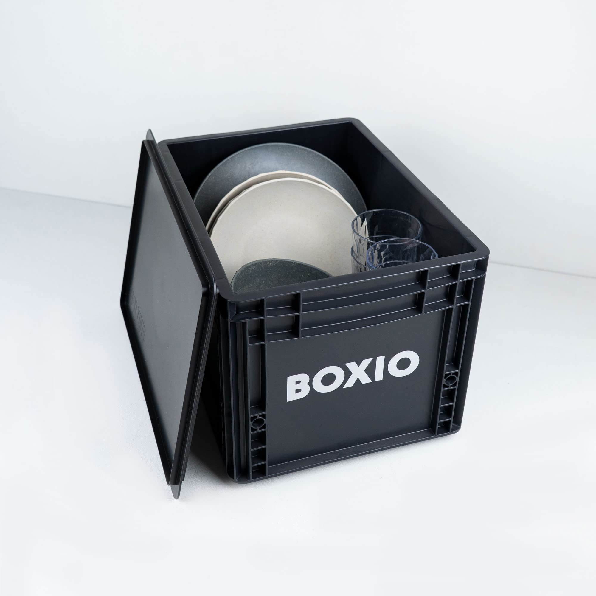 Boxio Solo: Storage Box With Lid - 15.7'' X 11.8'' X 11.0'' - Perfect Plastic Transport Box For Camping, Boat Or Garden - Stacka