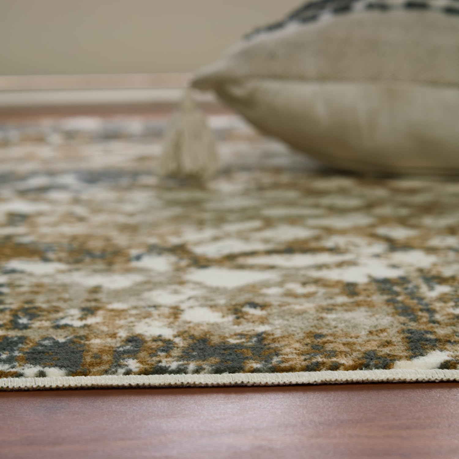 Welspun Wonder-Full Polyster Carpet-Brown