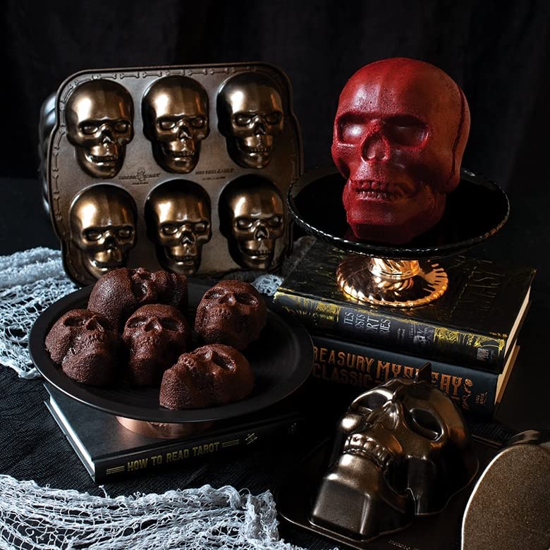 Nordic Ware Haunted Skull Pan - Brown
