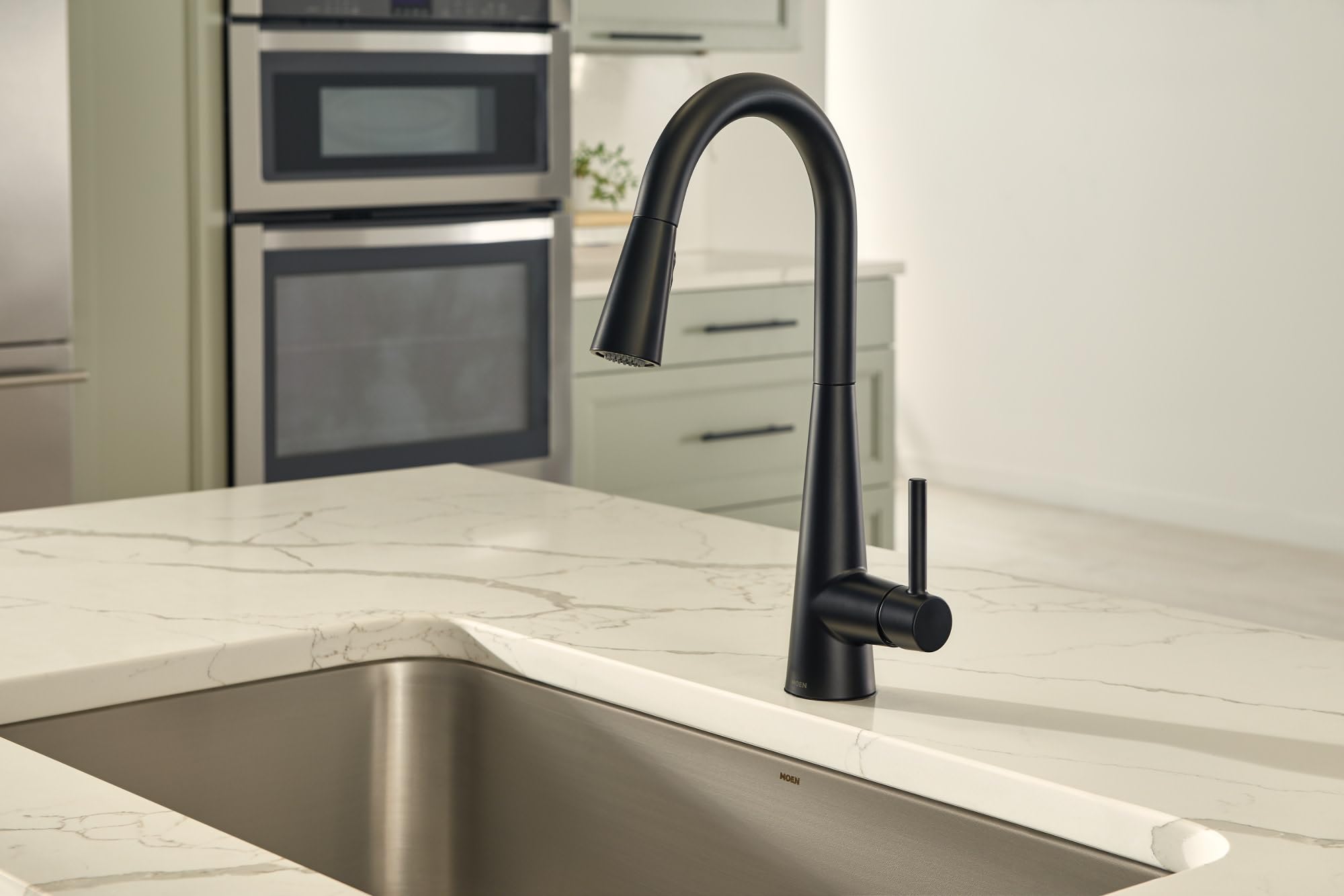 Moen Sleek Matte Black Motionsense Wave Sensor Touchless One-Handle High Arc Pulldown Modern Kitchen Faucet Featuring Power Clea