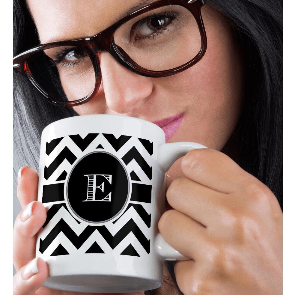 3D Rose Mug_222067_3 ''Black And White Chevron Monogram Initial E'' Magic Transforming Mug, 11Oz, Black/White