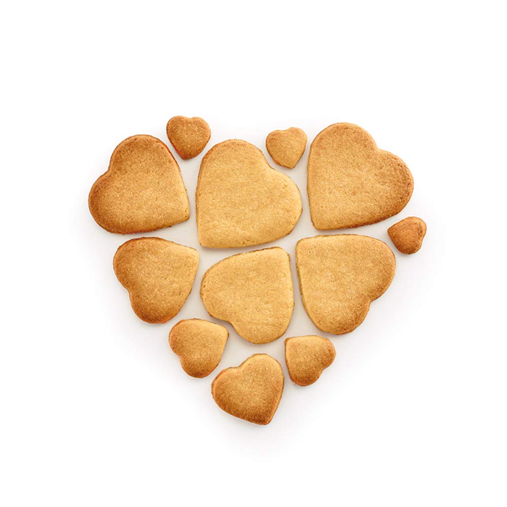 Heart Cookie Cutter Set - 5 Piece - 4'', 3 2/5'', 2 3/4'', 2 1/5'', 1 5/8'', Heart Shaped Biscuit Cutters