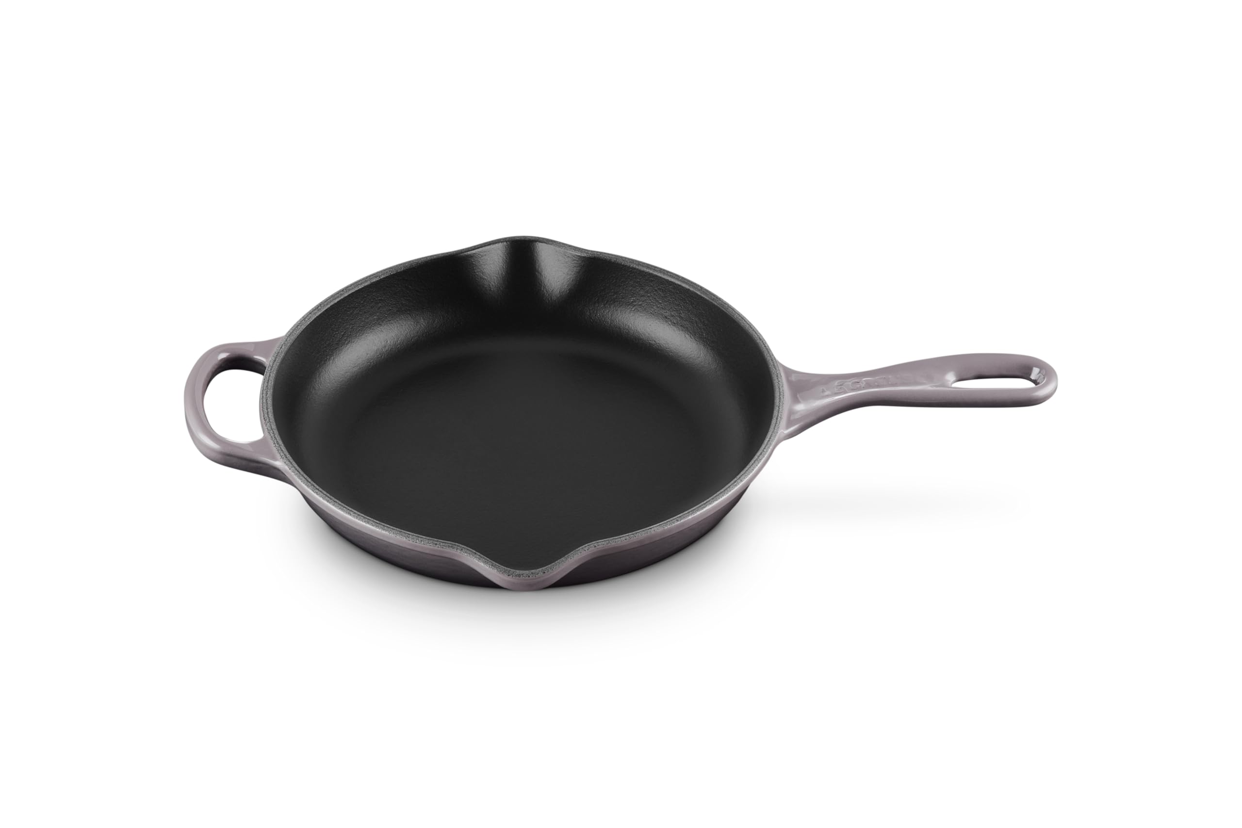 Le Creuset Enameled Cast Iron Signature Iron Handle Skillet, 9 (1-3/8 Qt.), Oyster