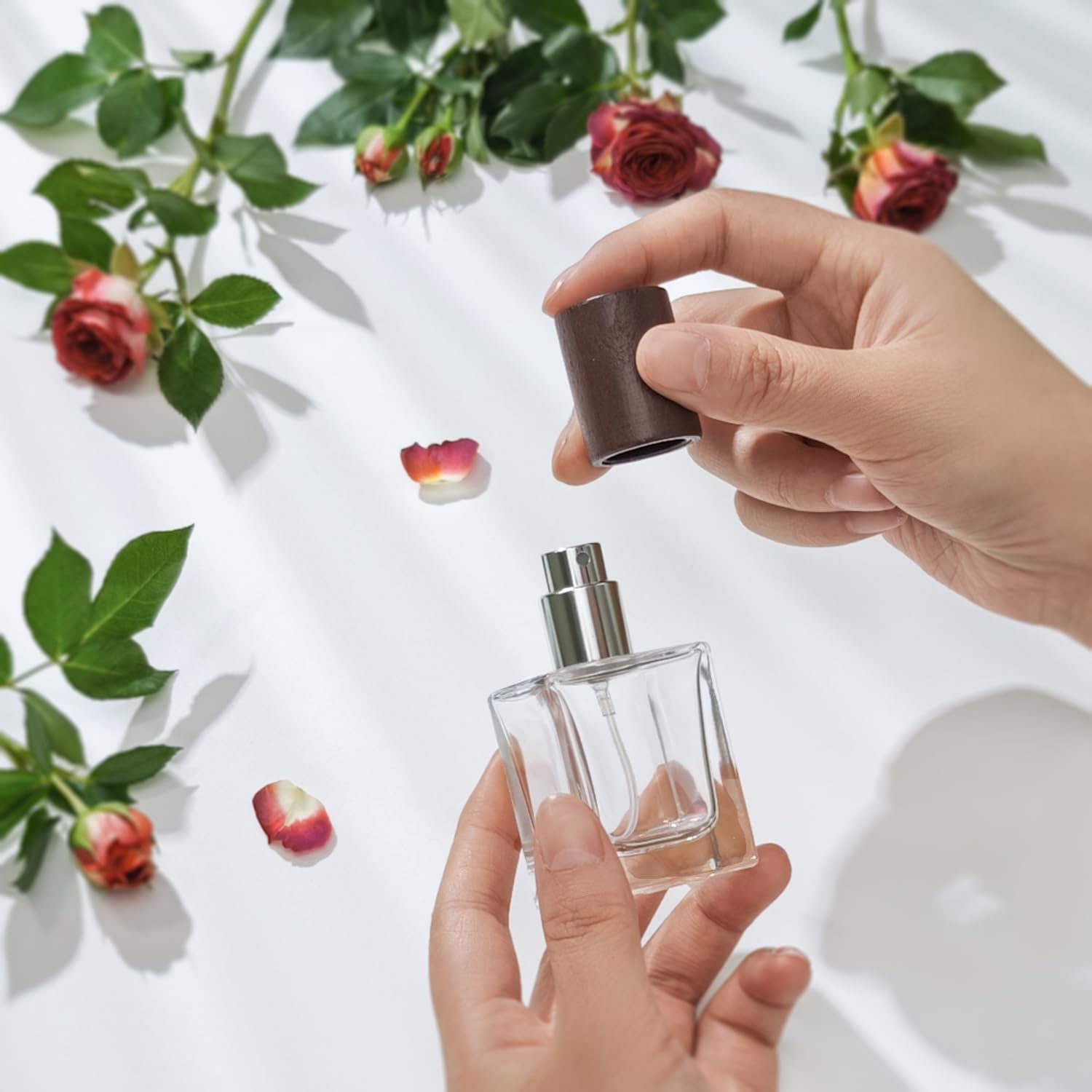 Yerpkefey Glass Spray Bottle - 30ml Perfume Atomizer, Refillable Travel Vintage Bottles - 2 Pack (Model F010573050)