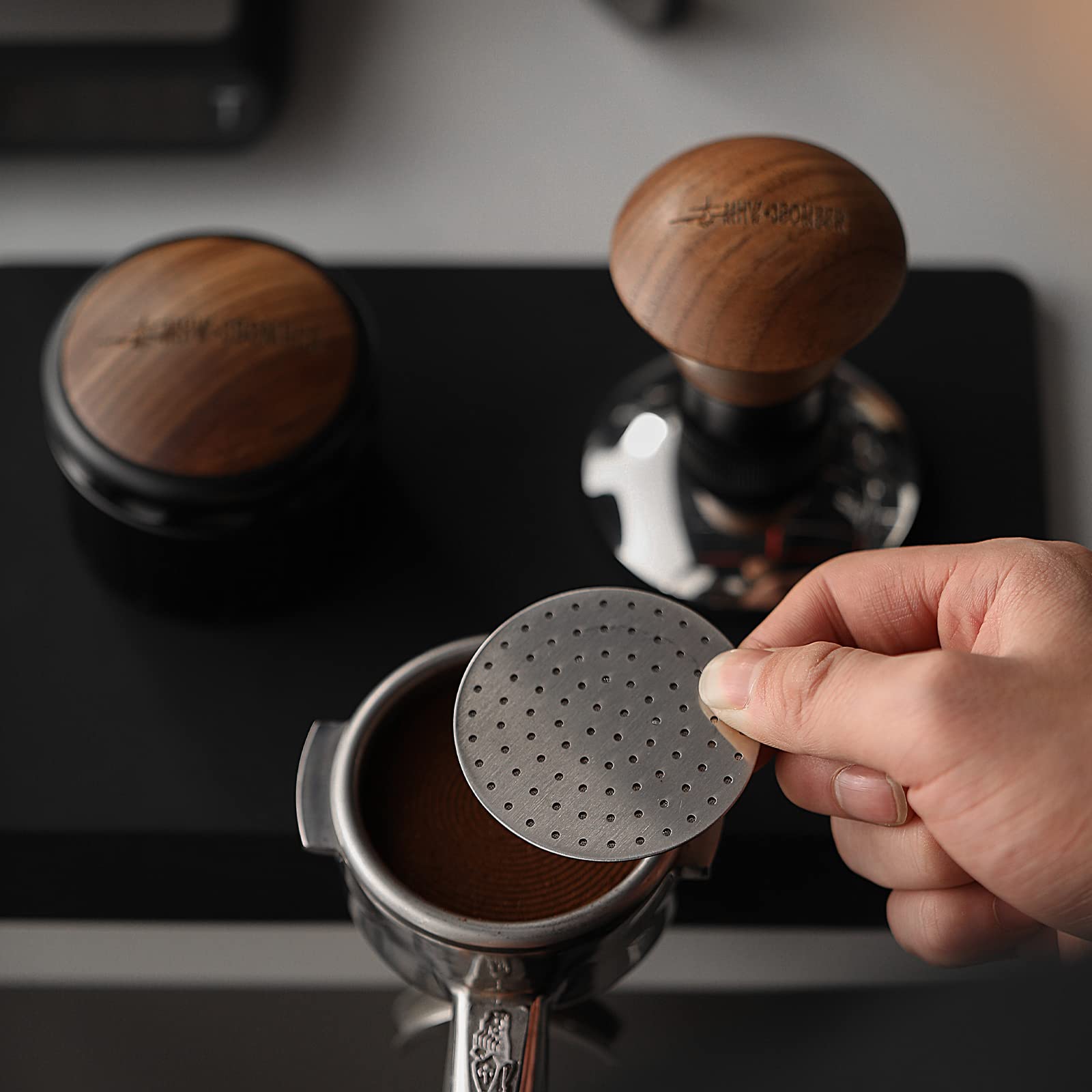 Mhw-3Bomber 58.5Mm Espresso Puck Screen With Round Hole Espresso Filter 0.8Mm Thickness Stainless Steel Coffee Reusable Filter F