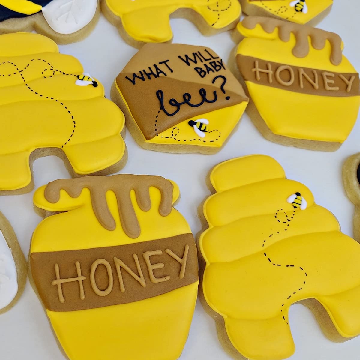 Lubtosmn Bee Cookie Cutters Set-3 Inches-7 Piece-Bee, Beehive, Flower, Honeycomb And Honey Jar Stainless Steel Cookie Biscuit Co