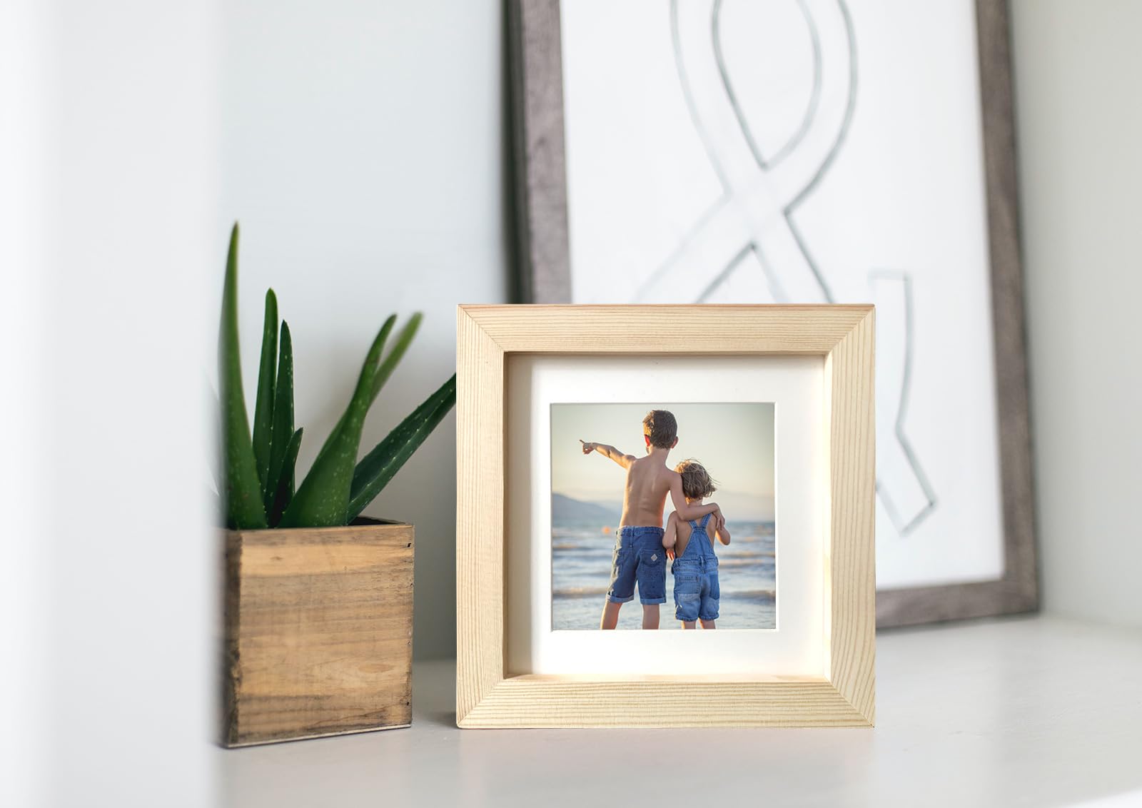 LEKAIYA 6x6 Picture Frames Set of 2, Square Grain Solid Wood Photo Frame for Tabletop or Wall Mounting