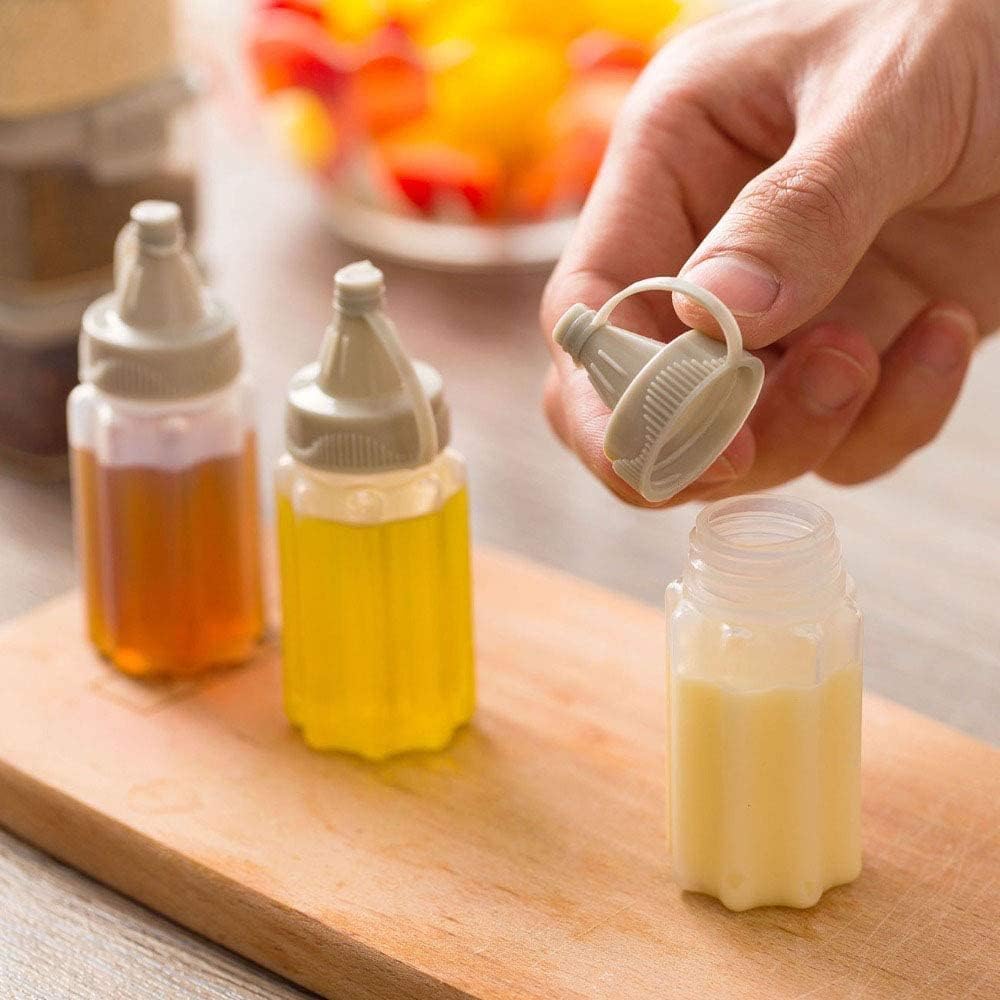 Baolaili 4Pcs Mini Jam Squeeze Bottle Jar Sauce Seasoning Box With Lid, Squeeze Bottle Portable Pp Kitchen Easy Clean Spices Sto