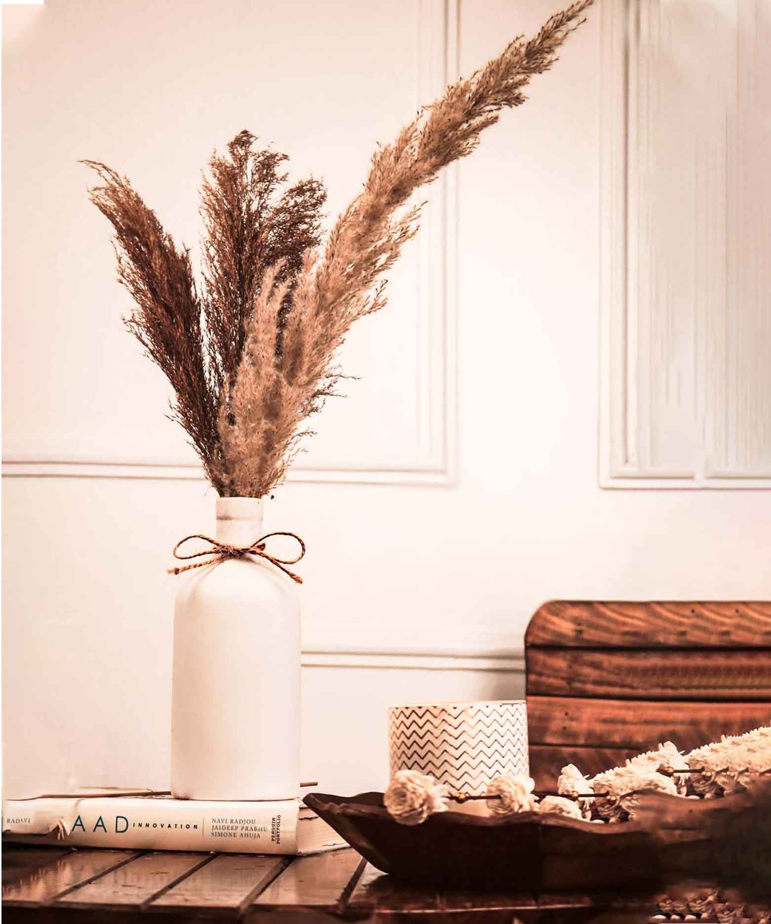 Purezento Konso Family White Ceramic Vase - Set Of 3 | Unique Shape Vases For Modern Home Decor, Shelves, Coffee Tables, Living