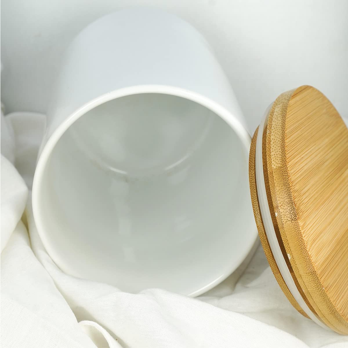 White Ceramic 1050Ml 4 Cup Food Storage Jar Canister With Airtight Bamboo Lid And Silicone Seal Container For Counter - Great Fo