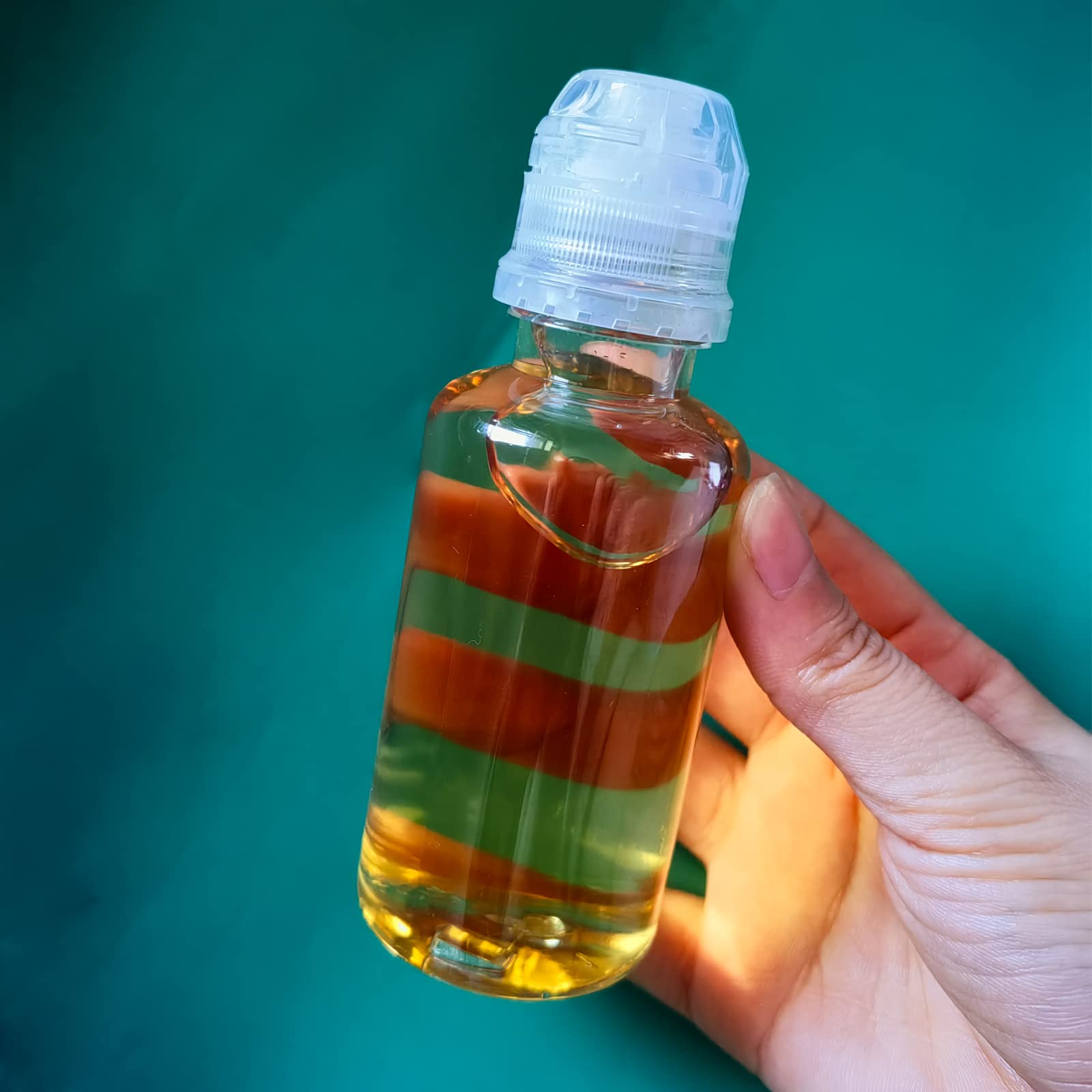 Hymaome 4Pcs Plastic Honey Squeeze Bottle Travel Condiment Dispenser Flip Top Reusable/Refillable/Leakproof Little To-Go Contain