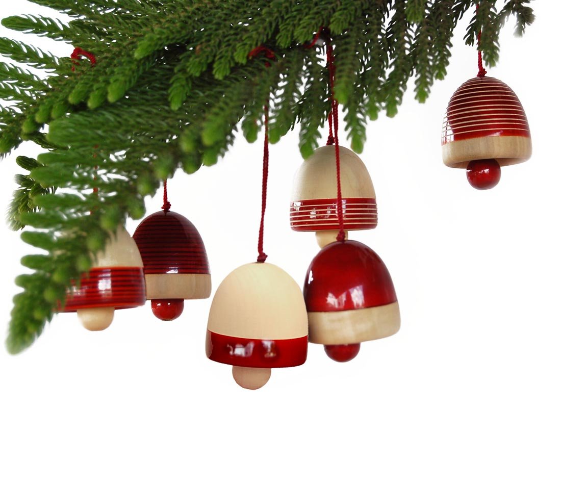 Maya Organic Handcrafted Wooden Christmas Dcor (Red)