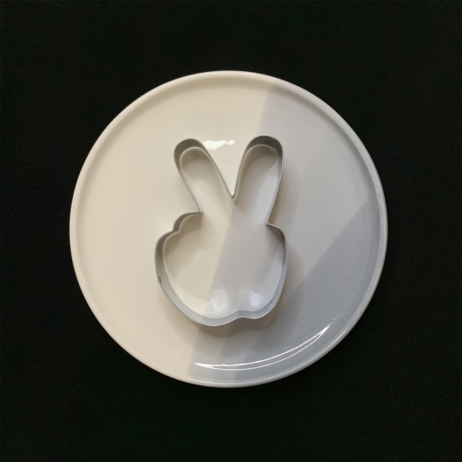 Peace Hand Cookie Cutter-4.25 Inch-Diswasher Safe-Peace Sign Cookie Cutter Shape For Two Groovy One Birthday Party Decoratons