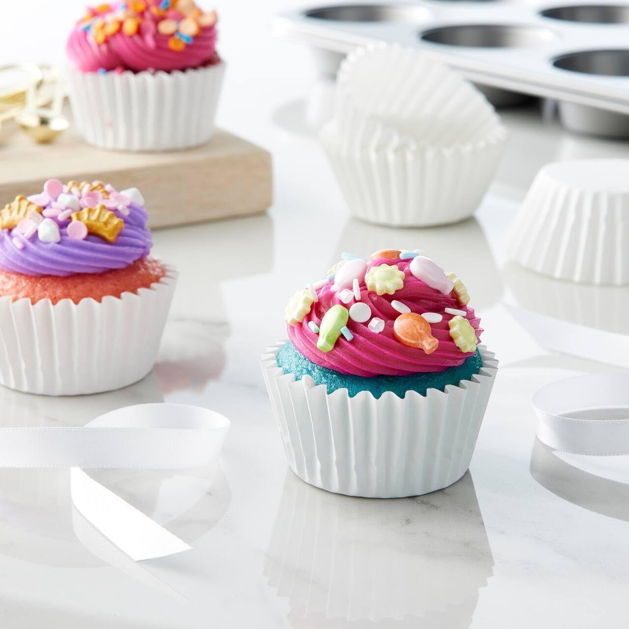Caperci Heavy Duty Standard White Cupcake Liners 150 Counts - Grease-Resistant Paper Muffin Baking Cups, Odorless, No Muffin Pan