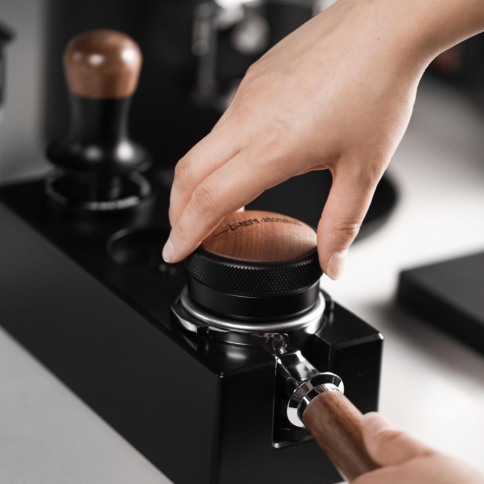 Mhw-3Bomber Espresso Coffee Distributor 51Mm, Espresso Distribution Tool With Wooden Lid, Adjustable Height Coffee Leveler With