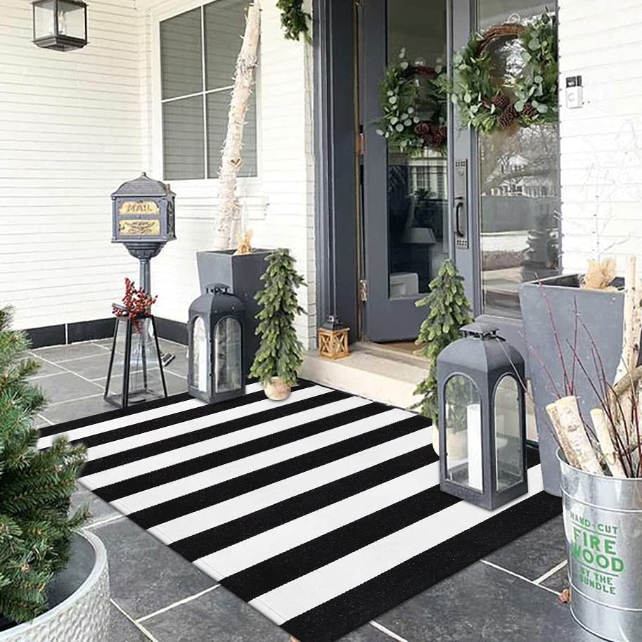 Black and White Outdoor Rug 3x 5,Collive Hand-Woven Washable Striped Christmas Outdoor Rug,Farmhouse Front Porch Rug Decor,Wel