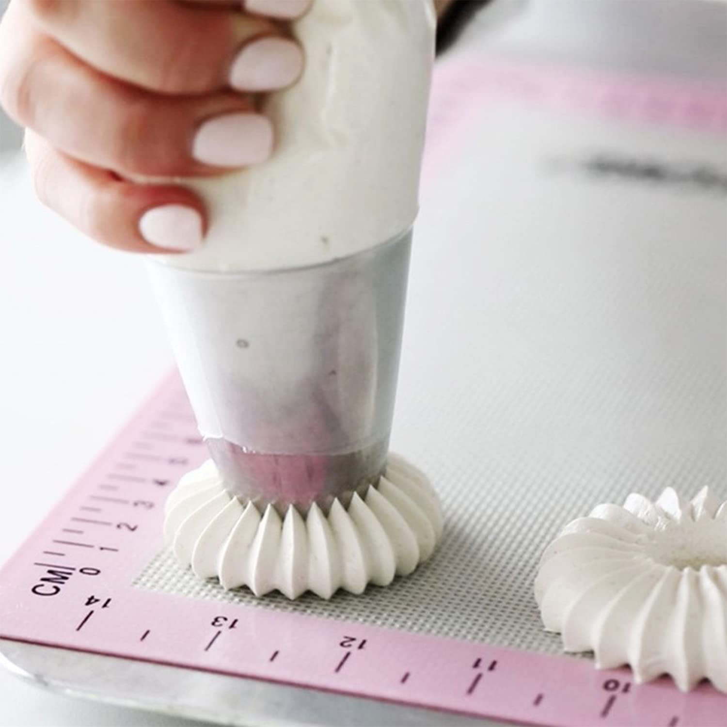 Suuker Large Piping Tips Set,Sultan Ring Baking Mold Icing Nozzle Stainless Steel Icing Piping Nozzles Cake Decorating Supplies