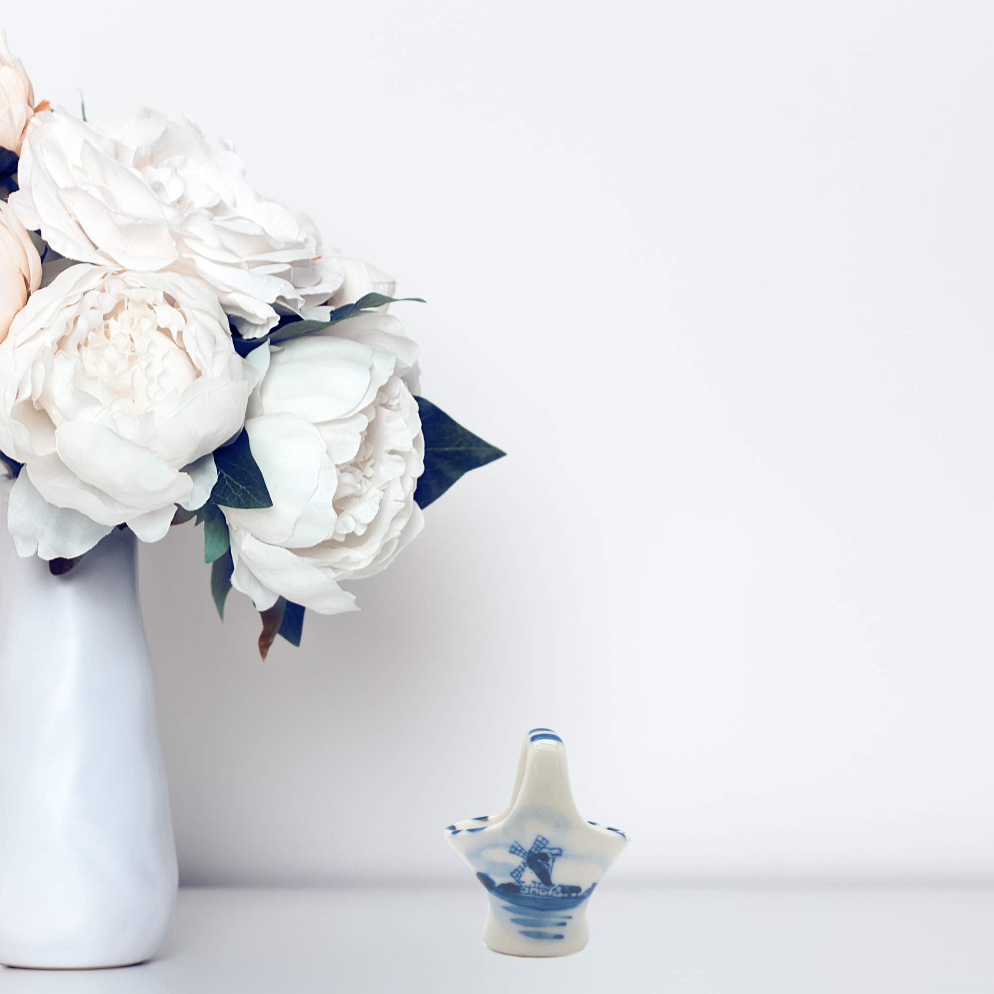 Essence of Europe Gifts E.H.G Miniature Ceramic Delft Blue Basket (1.5'')