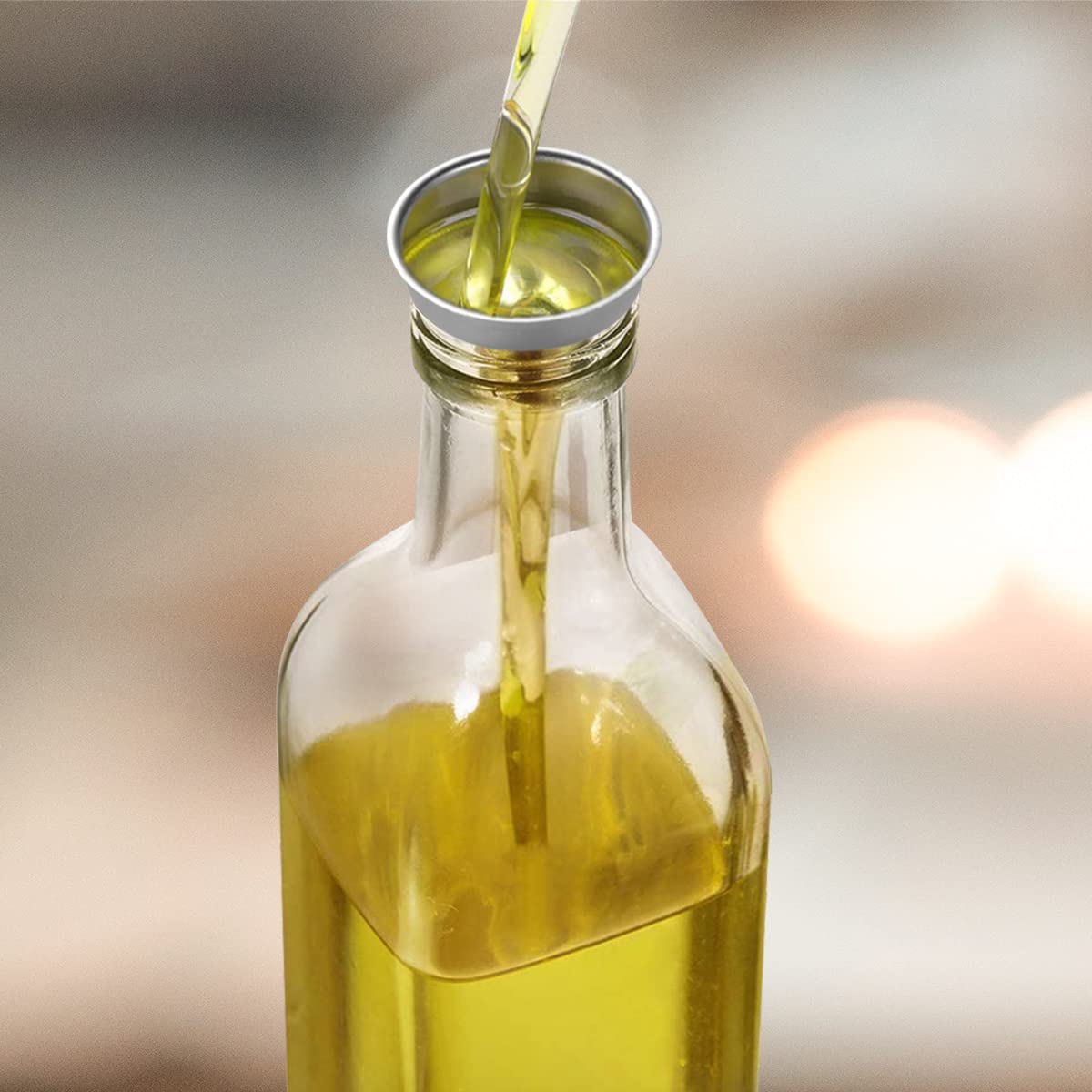 Wertioo 5 Oz Hot Sauce Bottles Squre, 24 Pack Empty Woozy Glass Bottles With Leak Proof Screw Caps & Shrink Bands For Kitchen