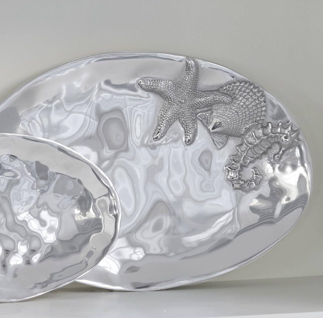 Mariposa Oval Sea Server