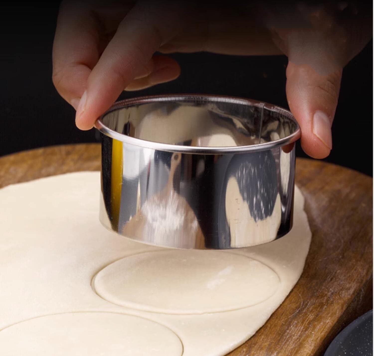 6 Pieces Round Cookie Cutters Set Circle Pastry Biscuit Cutters Stainless Steel Dumpling Cutters Cake Pastry Donut Cutters Molds