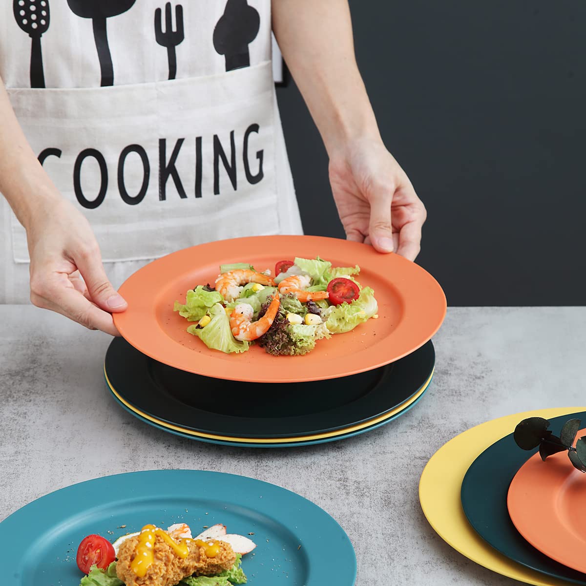 Kyraton 10 Inch Large Plastic Plates 8 Pieces, Dishwasher Safe, Unbreakable And Reusable Light Weight Dinner Plates Microwave Sa