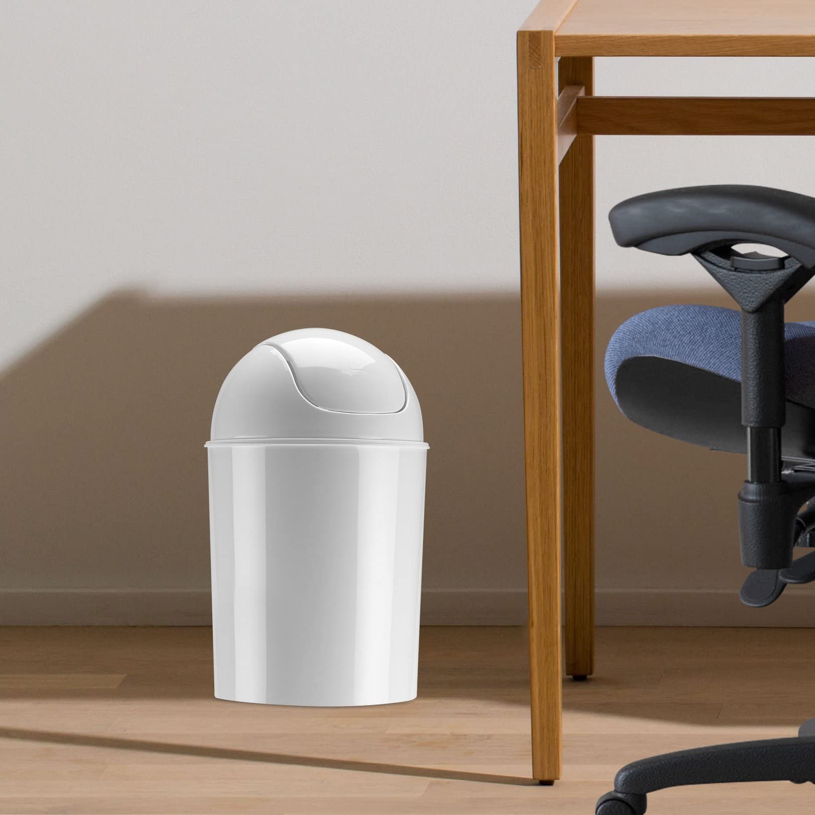 Umbra Mini Waste Can 1-1/2 Gallon With Swing Lid, White, 1