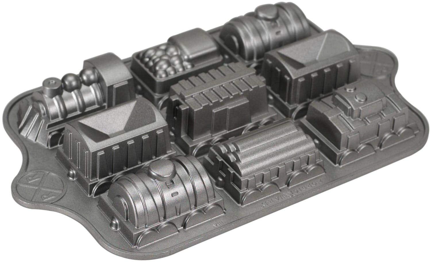 Nordic Ware+Train Cake Pan