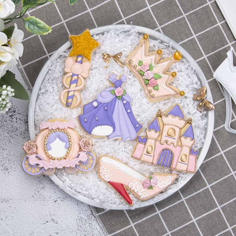 Flycalf Princess Carriage Cookie Cutter Biscuit Cutter Baking With 3D Stamper Pla Accessories Cutter Molds Gifts Decorative Part