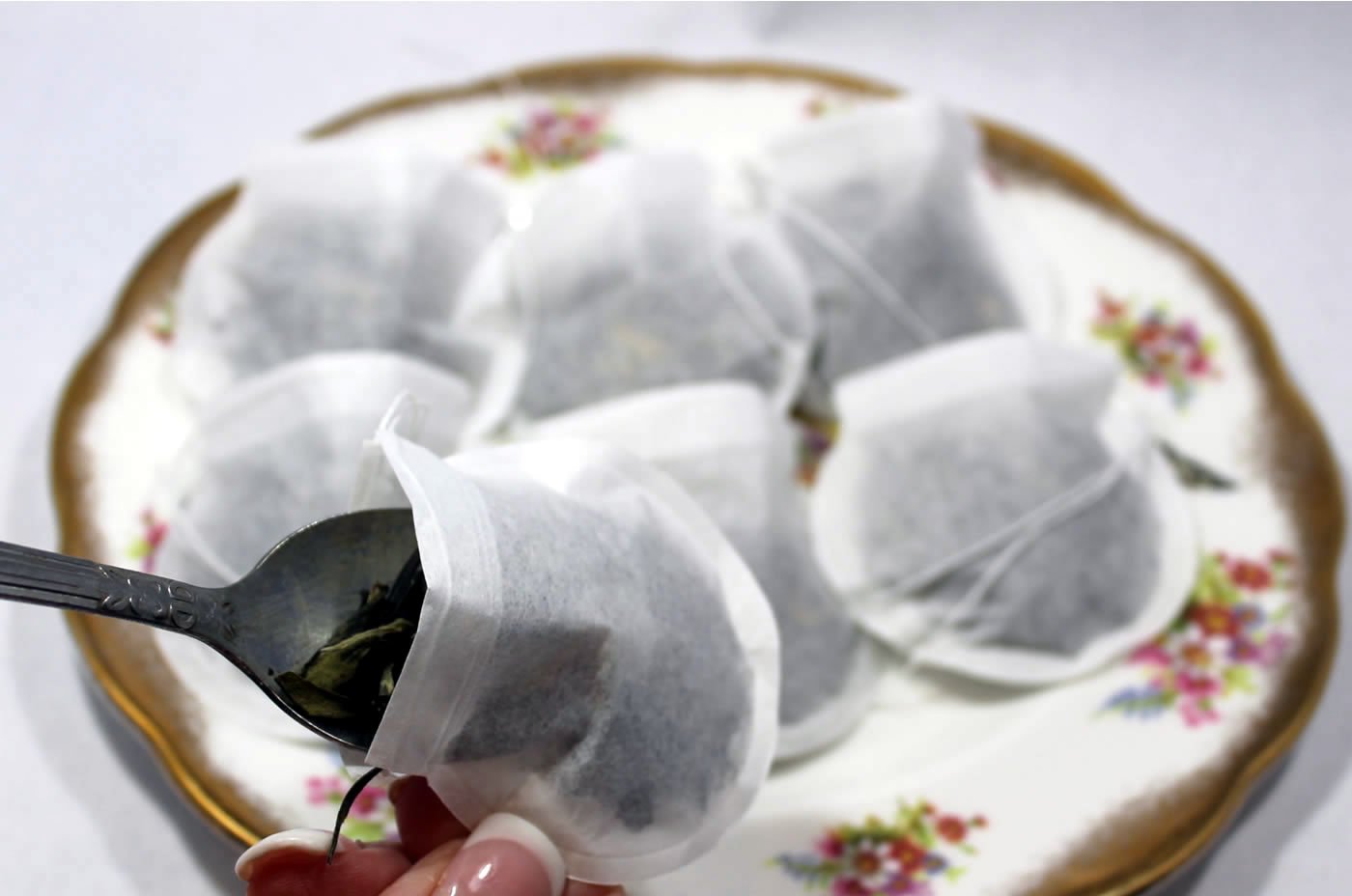 Special Tea 100 Count Round Empty Tea Bags With Draw String Closure, 2.25'' X 2.5'', White