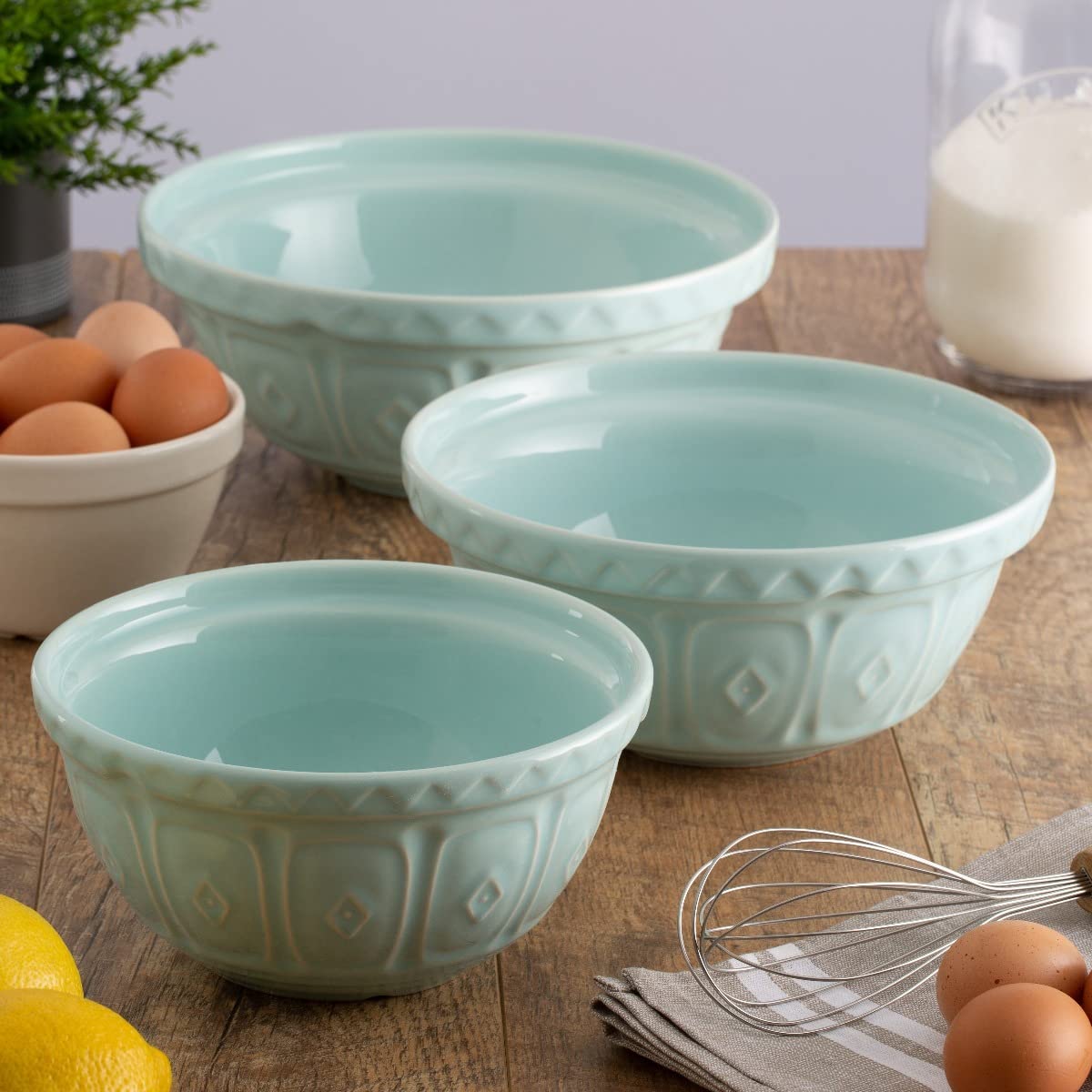 Mason Cash | S18 Powder Blue Mixing Bowl - 2.85 Quart