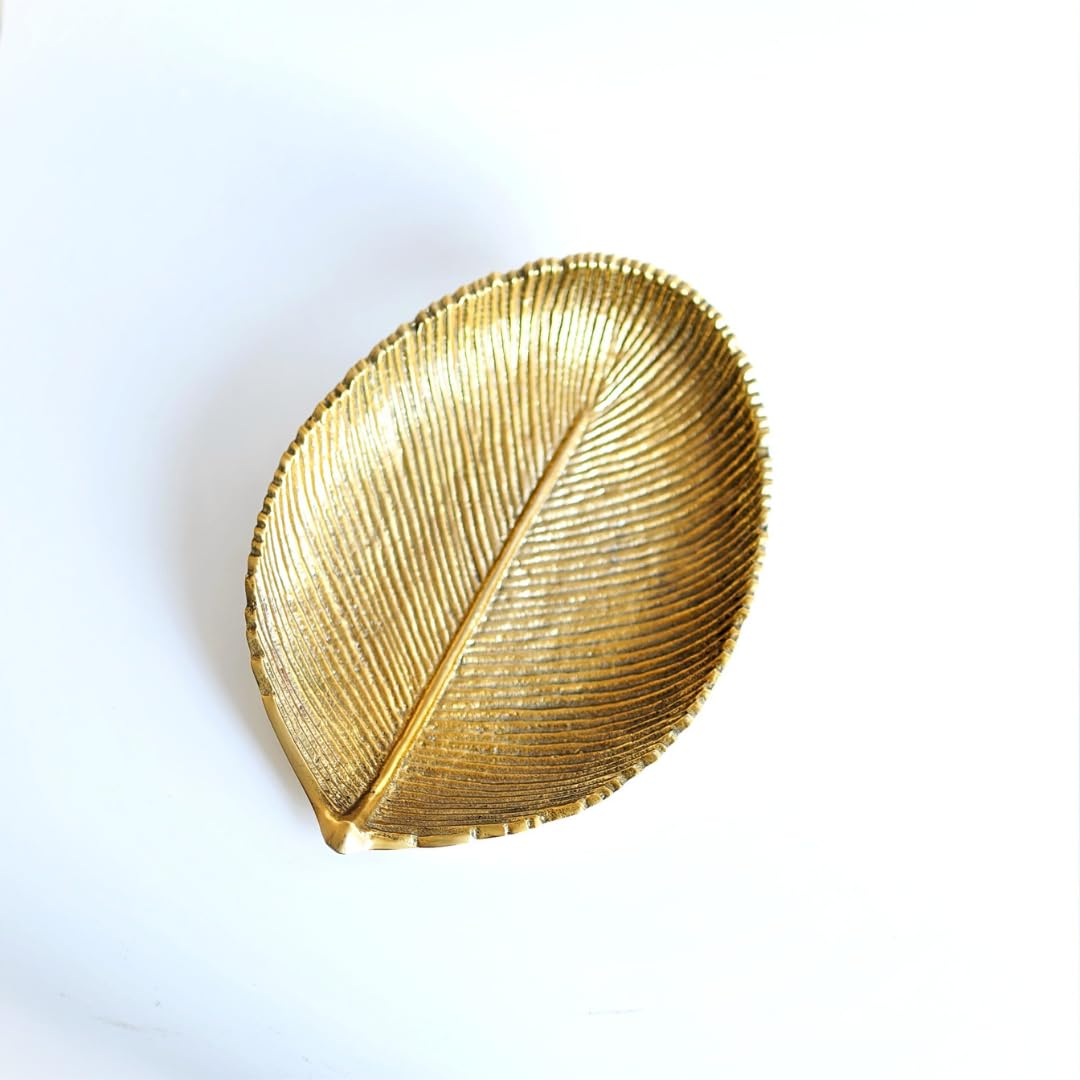Behoma Metal Small Leaf Shape Tray for Home Decor Gifting Item | Diwali, Festival, Pooja Decorative Item for Living Room Dining 