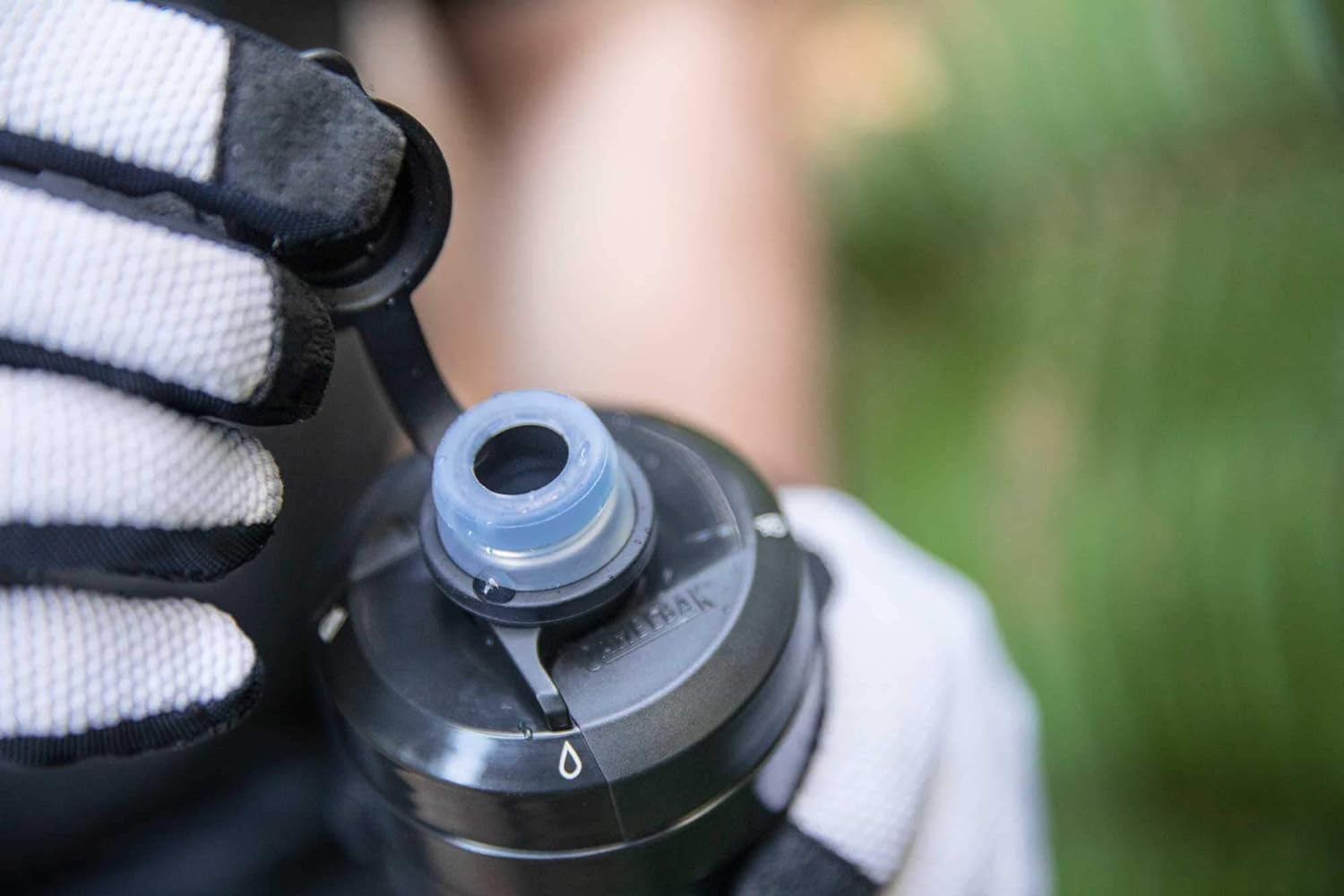 CamelBak Podium Dirt Series Chill Insulated Mountain Bike Water Bottle 21oz  Lime