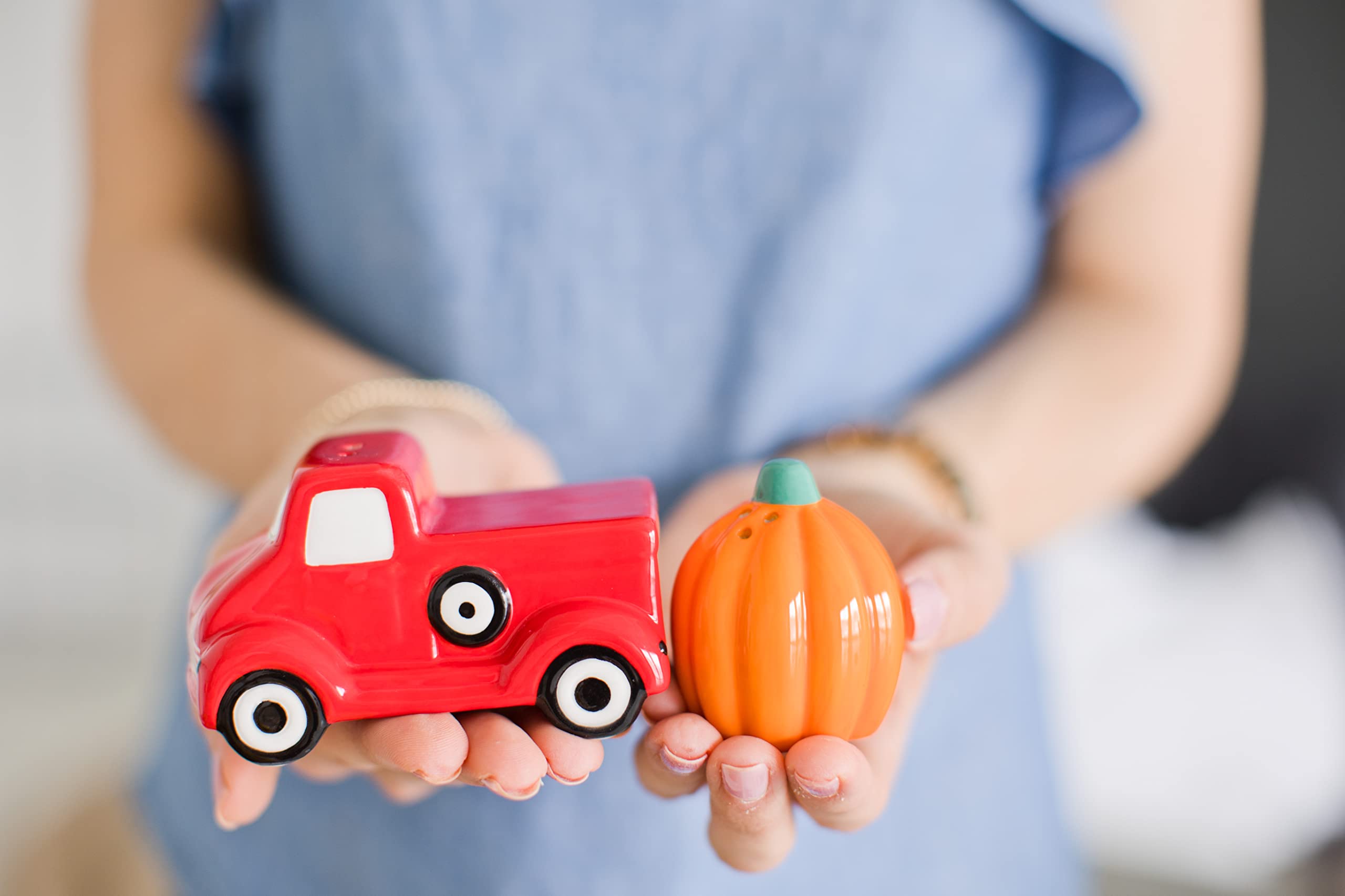 Pearhead Ceramic Pickup Truck And Pumpkin Salt & Pepper Shakers, Halloween and Thanksgiving D  cor For The Home and Kitchen, Fal
