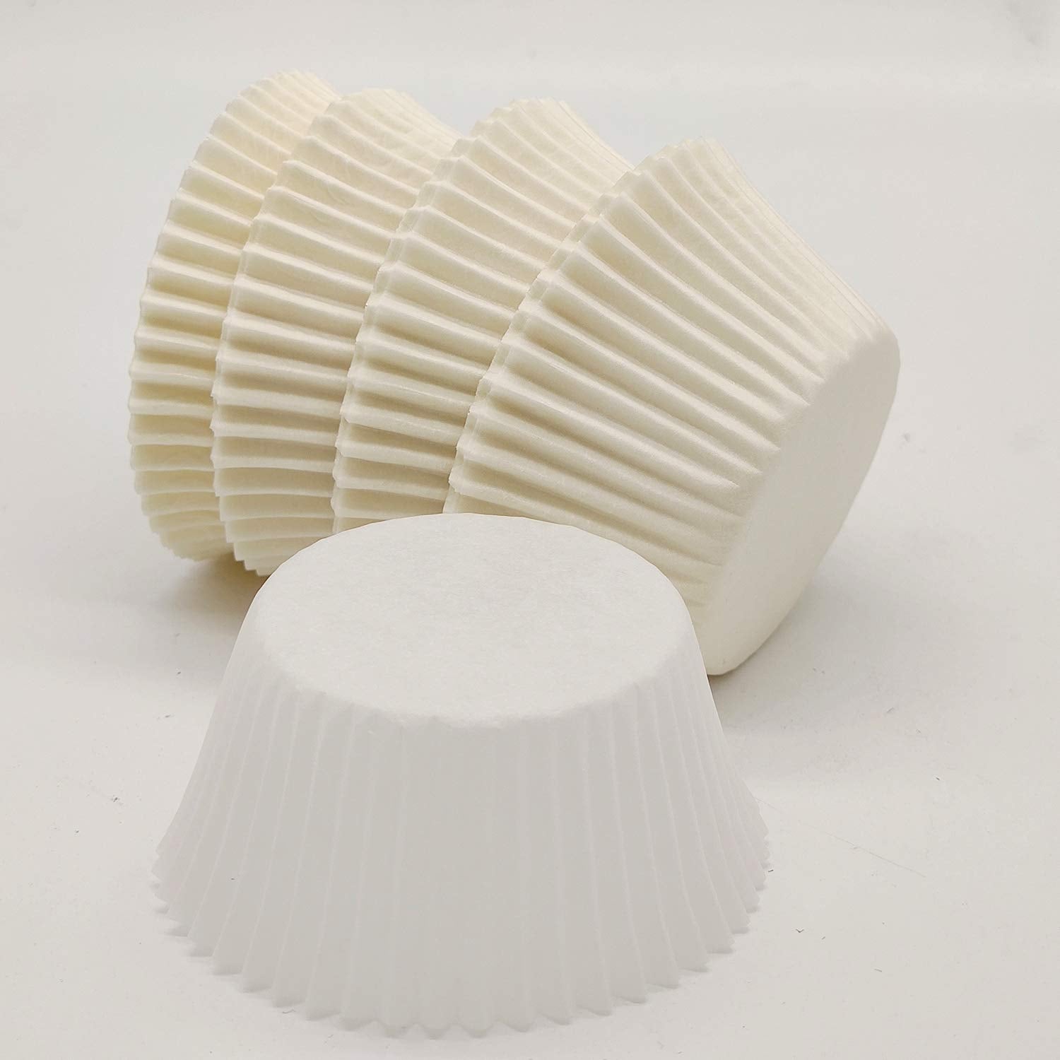 Mombake Premium White Standard Greaseproof Cupcake Liners Muffin Baking Cups For Wedding, 100-Count