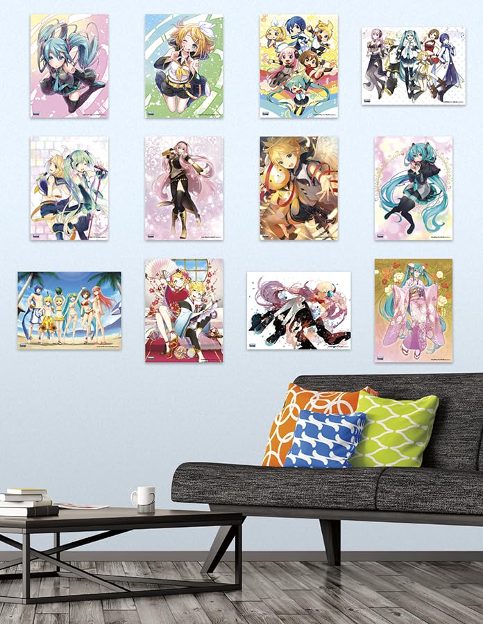 Trends International Hatsune Miku Poster Book