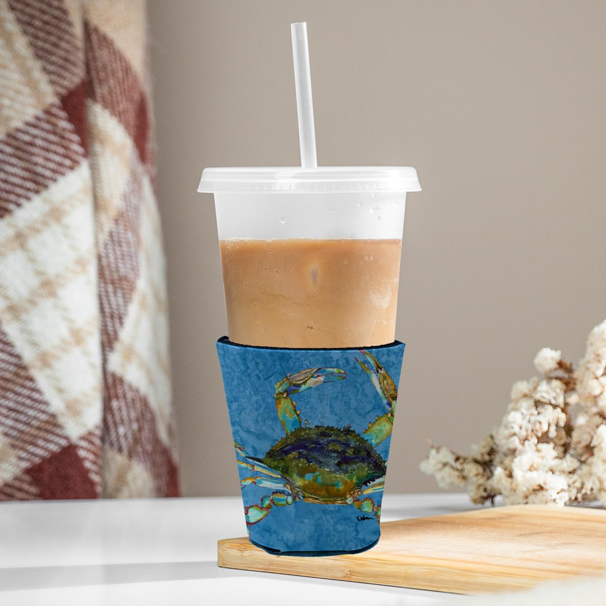 Crab on blue Red Solo Cup Beverage Insulator Hugger