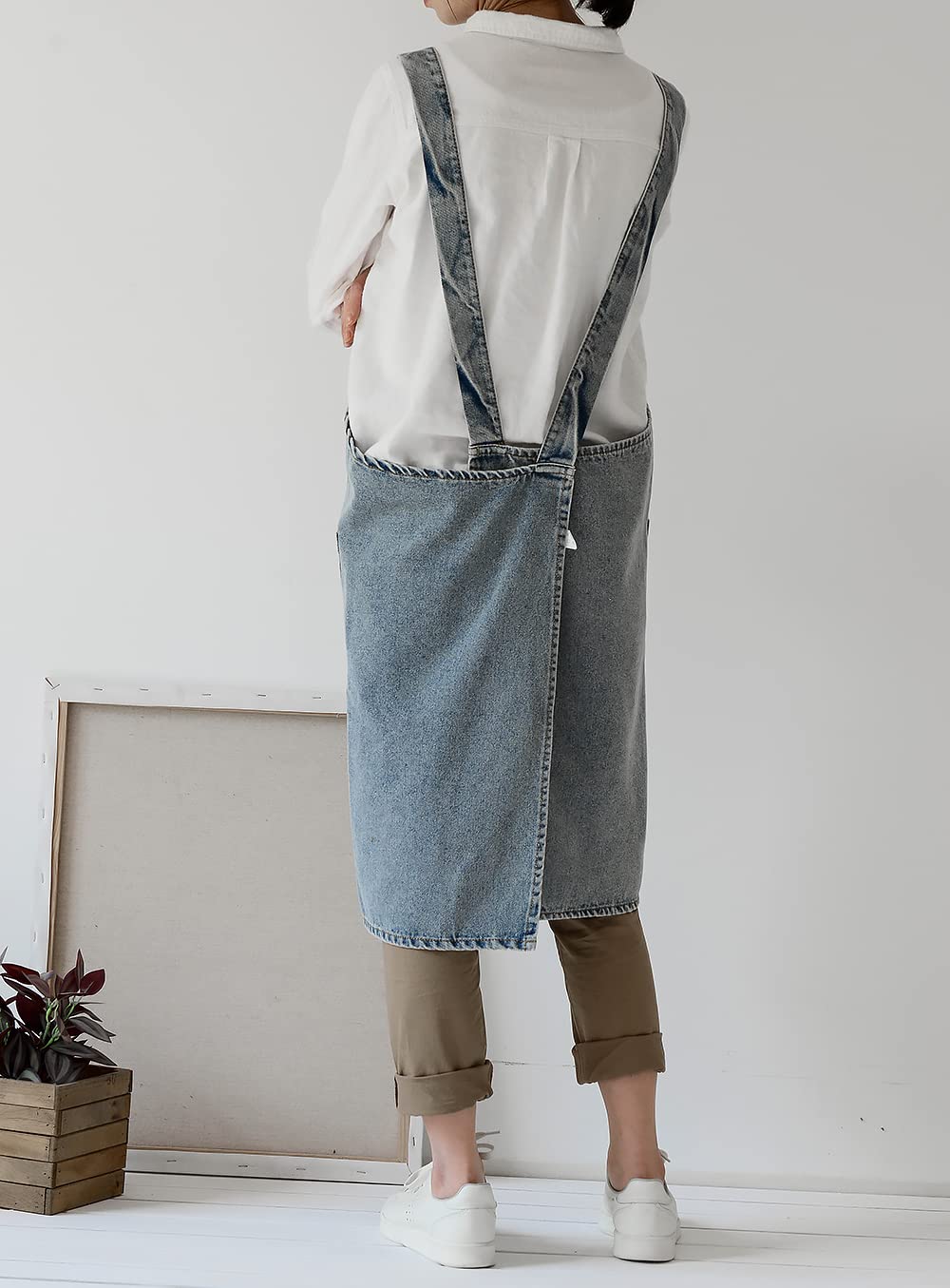 Jeelow Cotton Washed Denim Blue Jean Cooking Kitchen Garden Cross Back Apron For Men & Women Adjustable With Pockets Simplistic