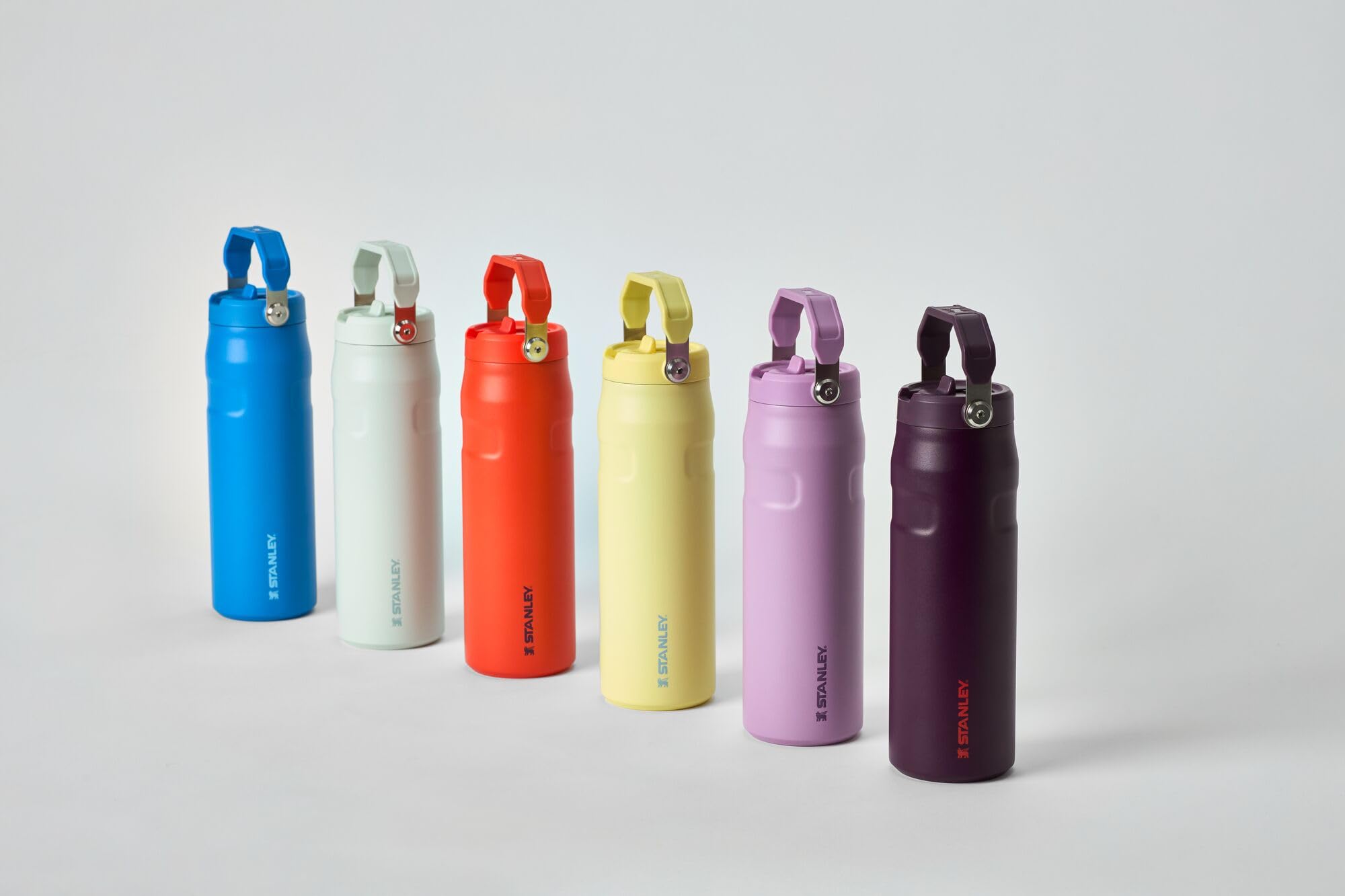 Stanley Iceflow Flip Straw 2.0 Water Bottle 24 Oz | Built-In Straw With Larger Opening | Lightweight & Leak-Resistant | Insulate