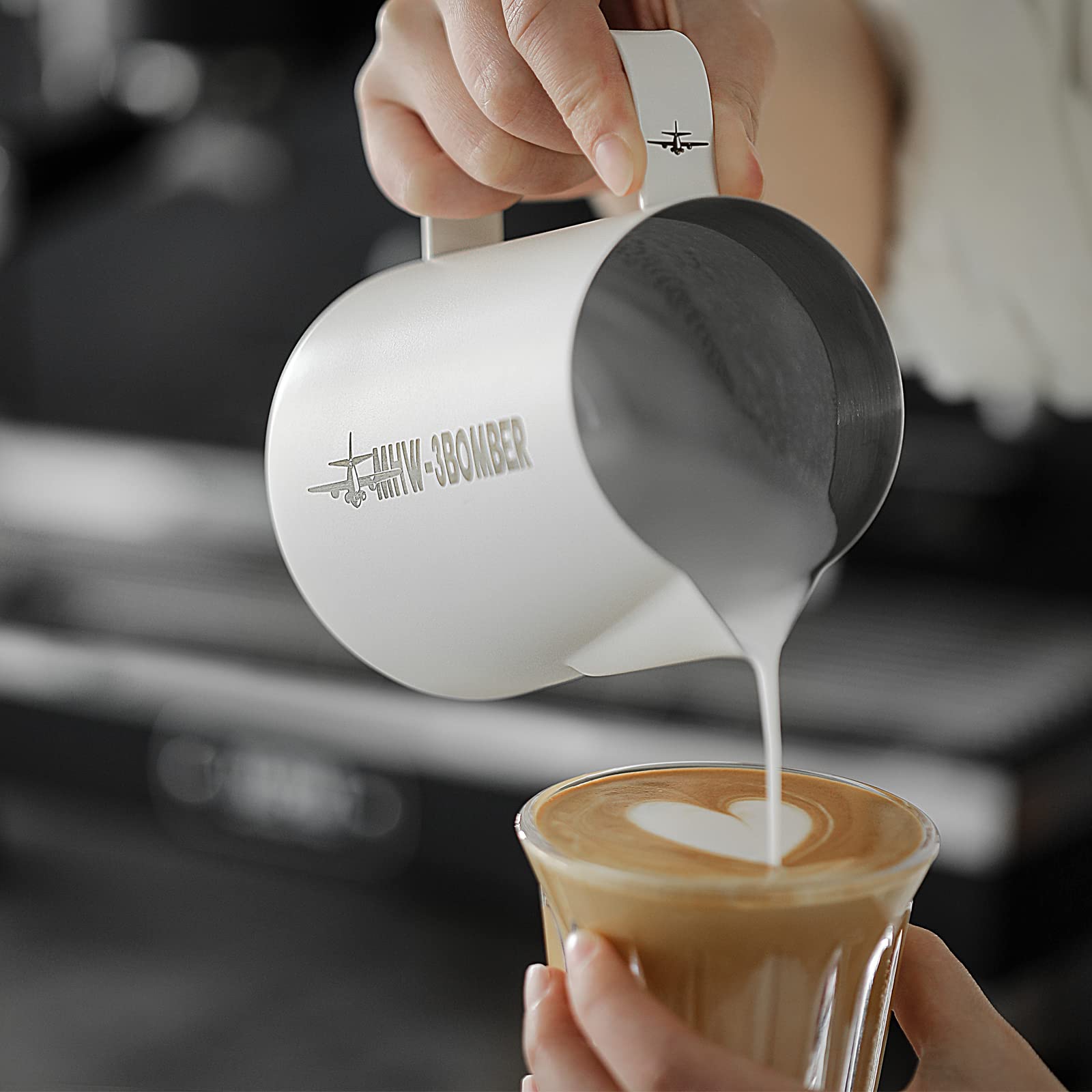 Mhw-3Bomber Milk Frothing Pitcher 20Oz/600Ml Espresso Steaming Pitchers Stainless Steel Milk Coffee Latte Art Jug Cup Premium Ba