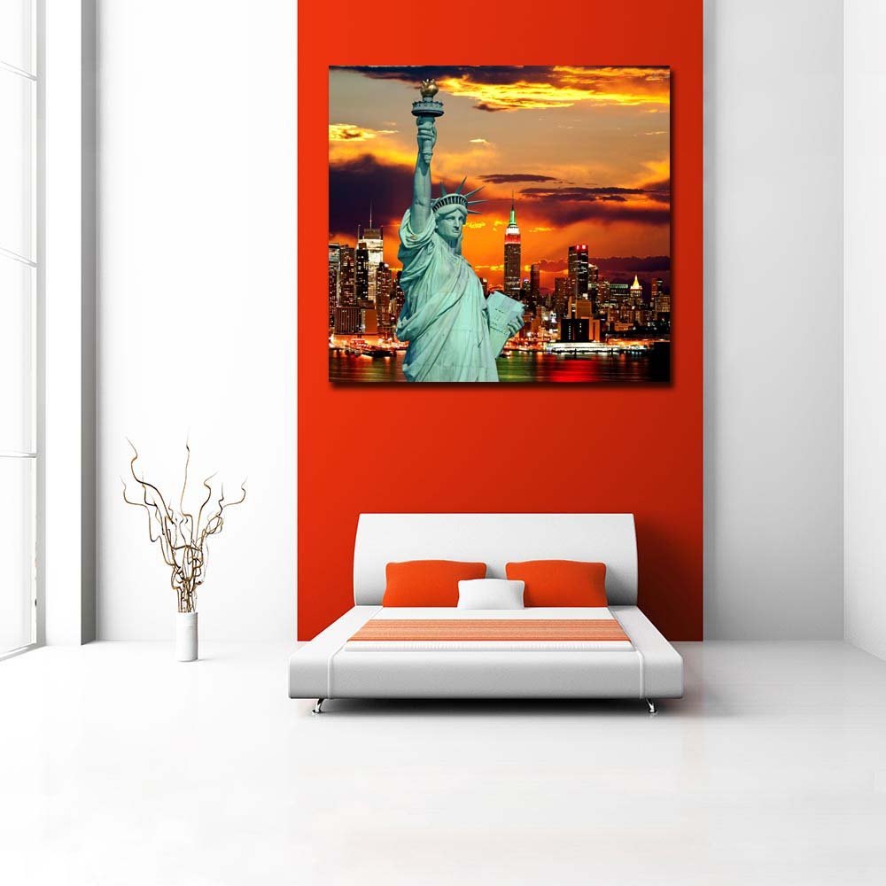 Pitaara Box The Statue Of Liberty & New York City Skyline, Usa | Peel & Stick Vinyl Wall Sticker For Bedroom & Living Room | 19.