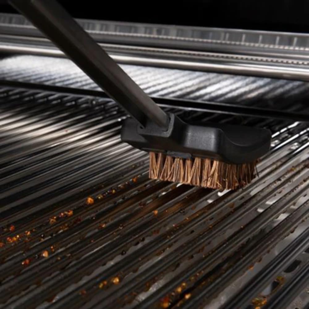 Broil King, 64038, Grill Brush Baron Palmyra,Silver, Black