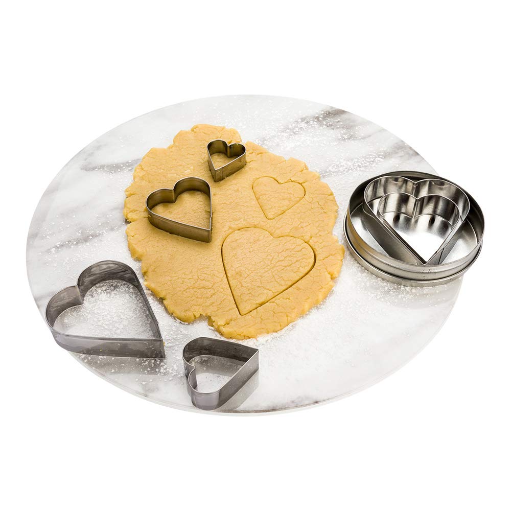 Restaurantware Pastry Tek 6-Piece Heart Cookie Cutters 1 In Tin Box Heart Shaped Cookie Cutter Set - Mulitple Shapes Precise Out