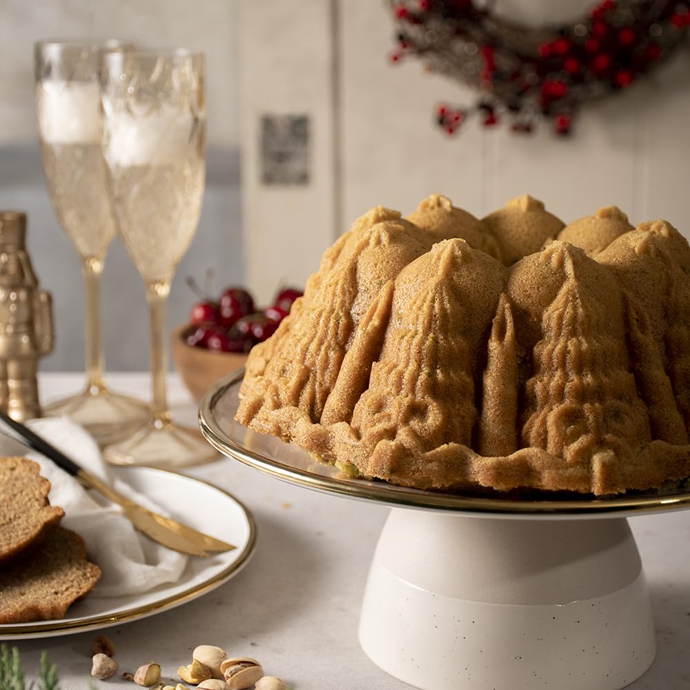 Nordic Ware Verry Merry Bundt