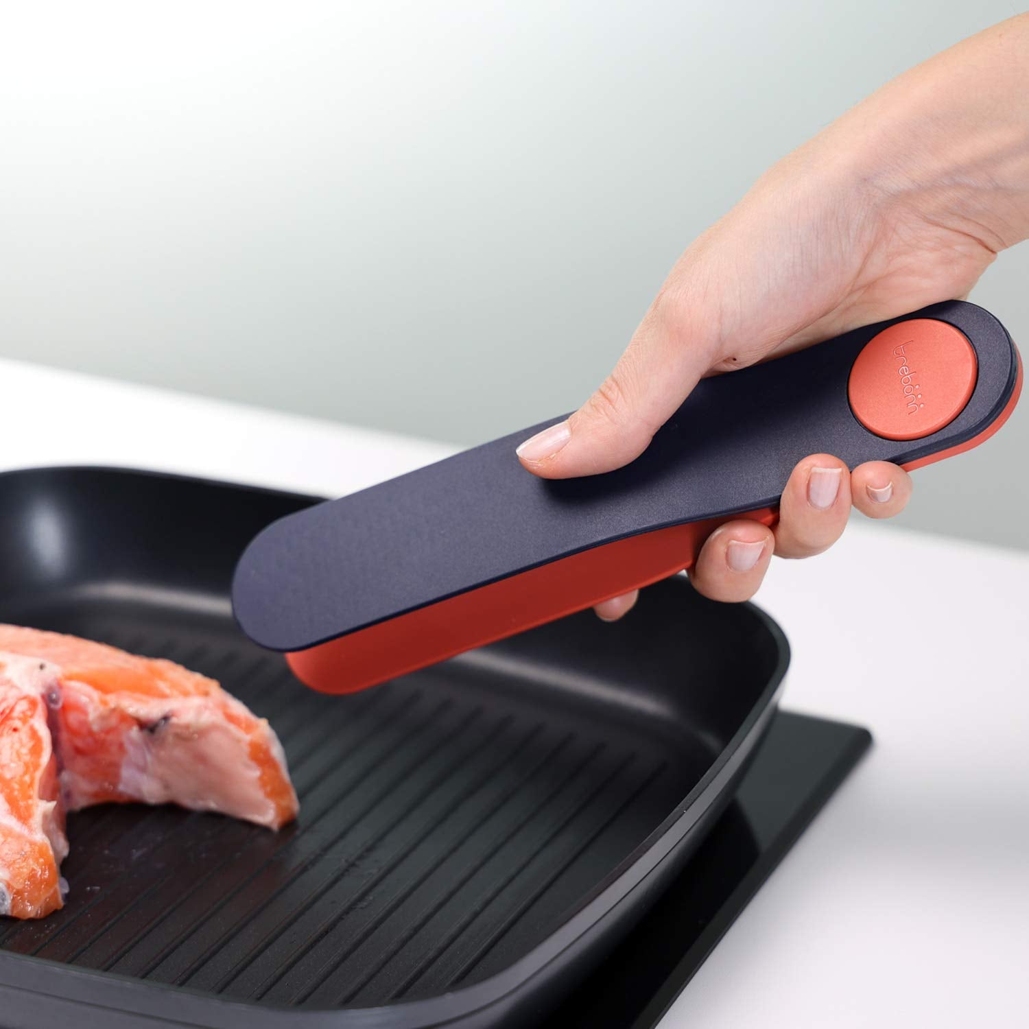 Trebonn - Twist Spatula & Tongs, Pliers & Spatula In One Product Only, With A Simple Gesture, Turns Into Tongs & Spatula For Tur