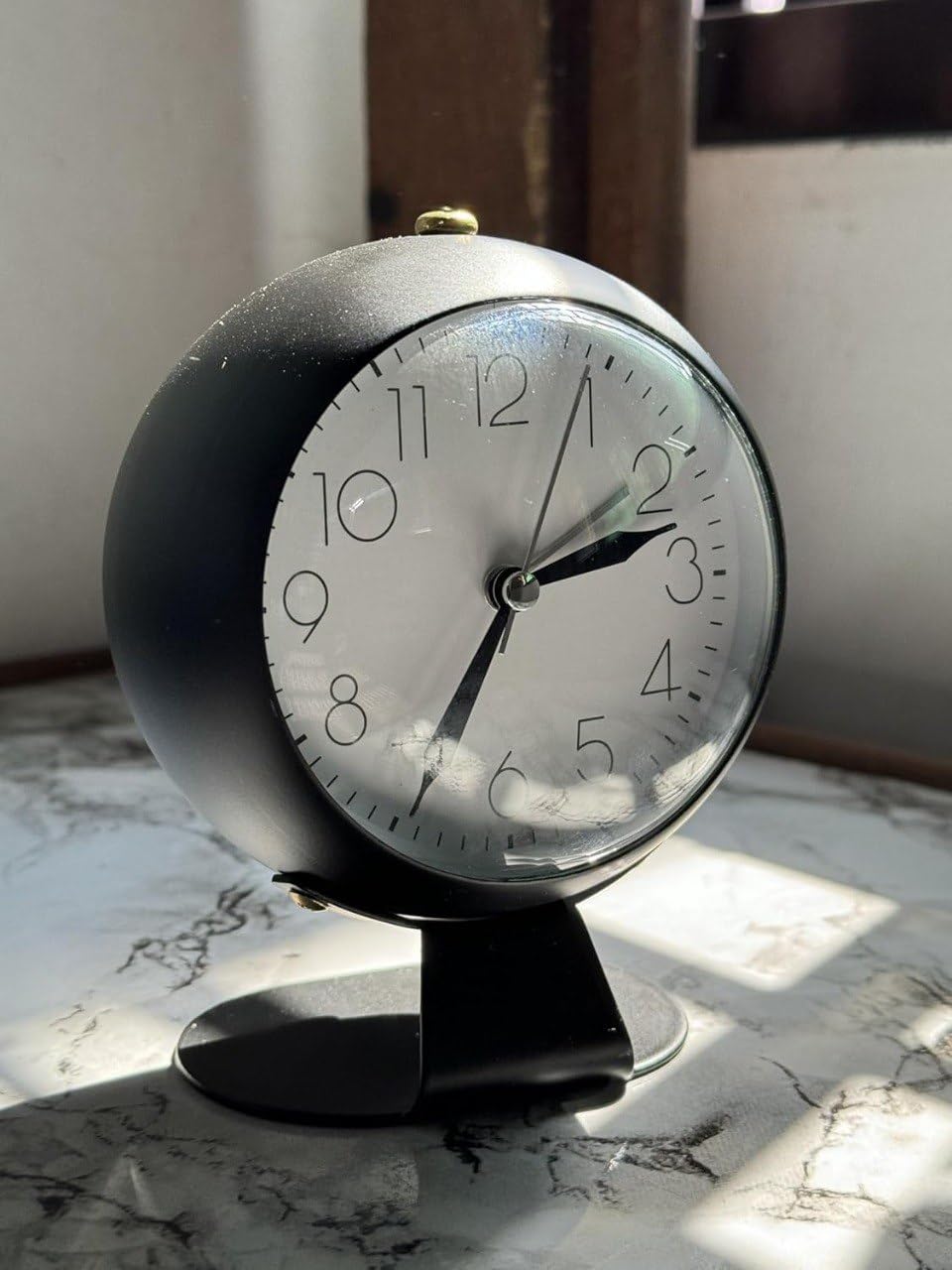 Romino Silent Analog Table Clock, Nightstand Alarm Clock, Analog Alarm Clock With Light For Rooms, Table, Desk, Shelf, Office, W