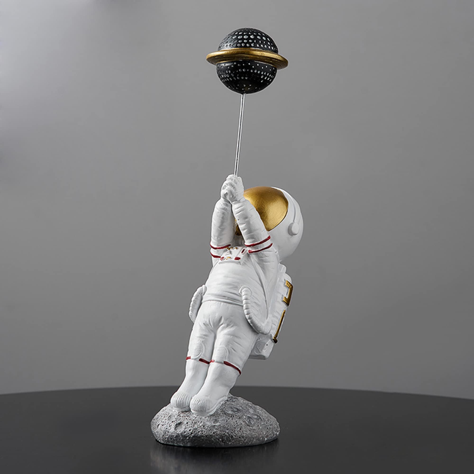 BUTILIVEEN Astronaut Decor, Astronaut Balloon Figurines and Sculptures, Space Themed Bedroom Decor, Desktop Decor, Shelf Decor, 