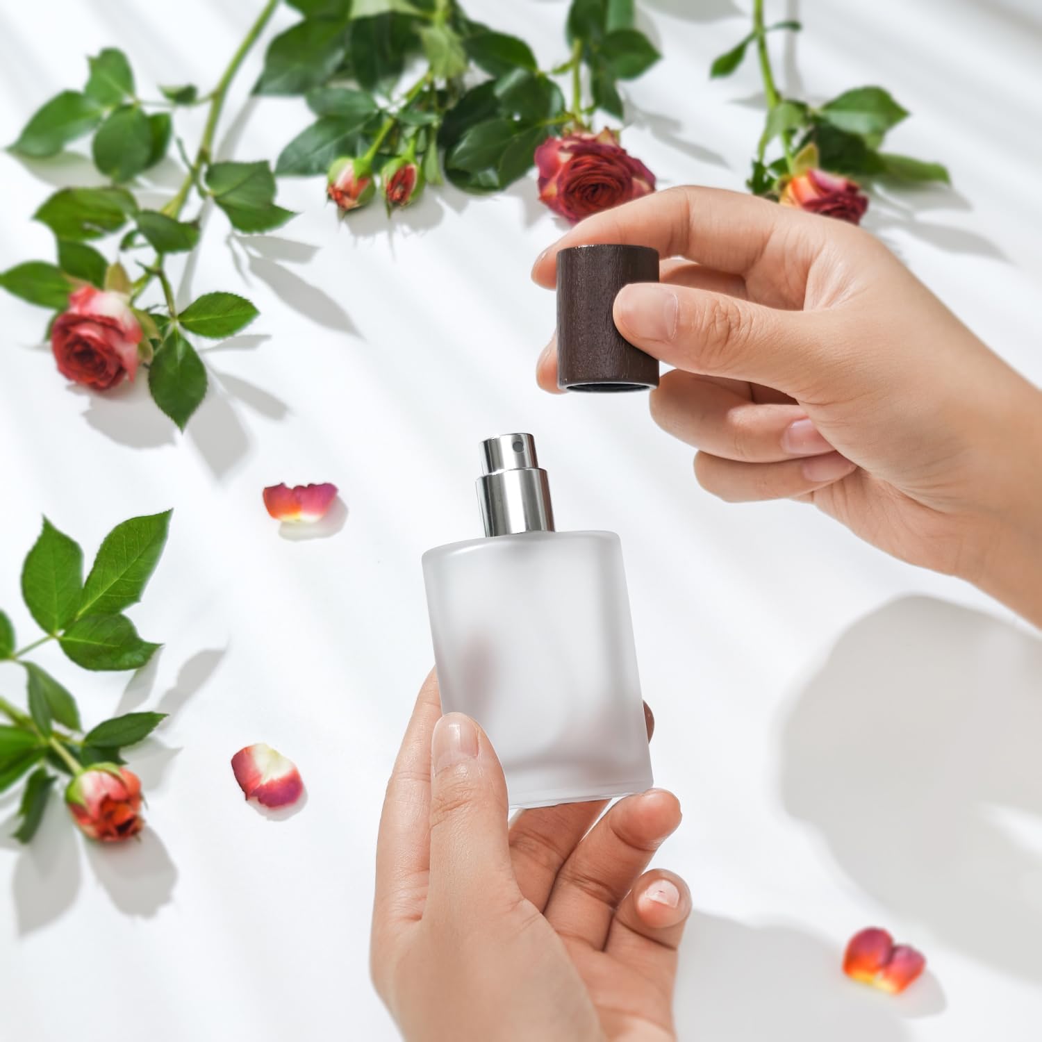 Yerpkefey 30Ml/1.0 Oz Glass Spray Bottle Perfume Atomizer,Travel Vintage Perfume Bottles Empty Refillable Spray Bottle 2Pack (A3