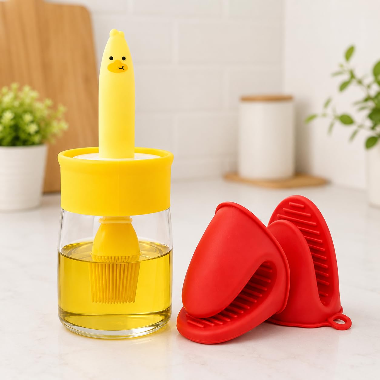 Bigining Oil Dispenser Plastic Bottle With Silicone Basting Brush Combo & Mini Oven Mitt Heat Resistant Pinch Grip Cooking Gripp