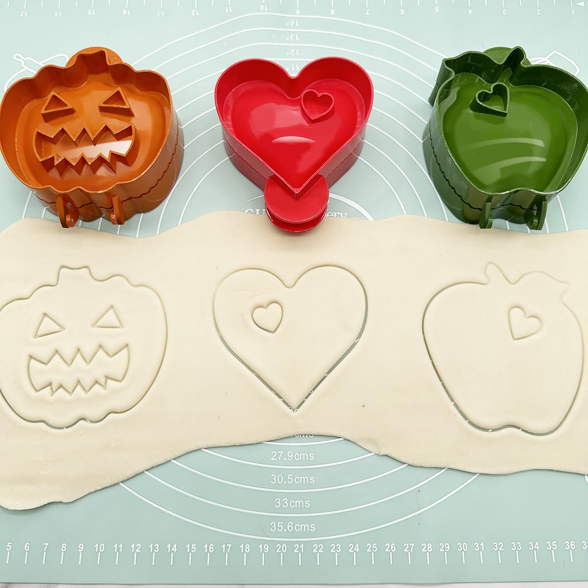Dough Presser Pocket Pie Molds, Party Potluck Hand Pie Molds, Hand Pie Molds, Apple, Pumpkin And Acorn Shapes 3-Piece (Halloween